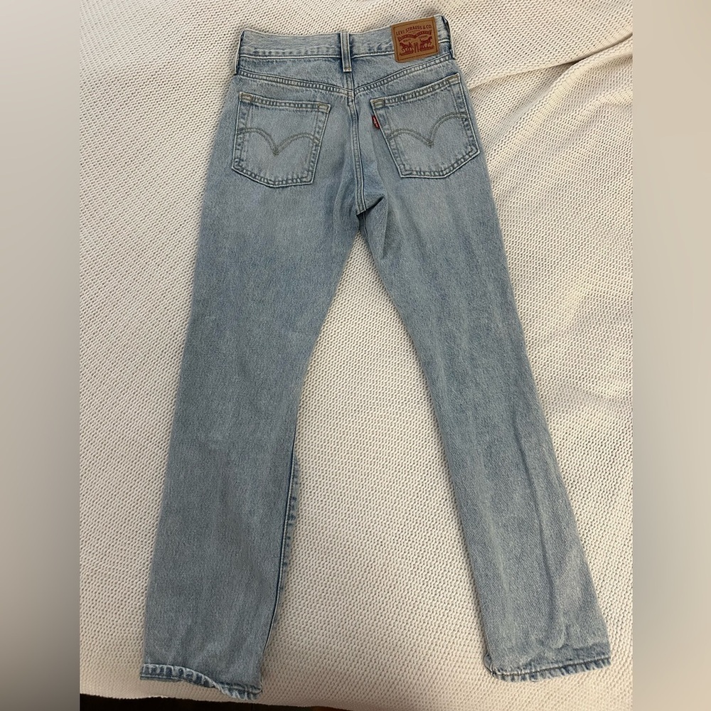 Levi's Light Wash Distressed Wedgie Straight Leg Jeans Size 24 - Picture 7 of 10